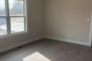 180 Saddlebrook Ln, Dry Ridge, KY 41035 - Photo 7