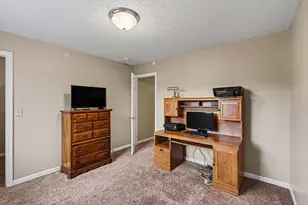 1065 Wellington Dr, Alexandria, KY 41001 - Photo 9