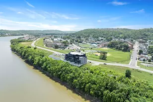 745 Manhattan Blvd, Dayton, KY 41074 - Photo 1