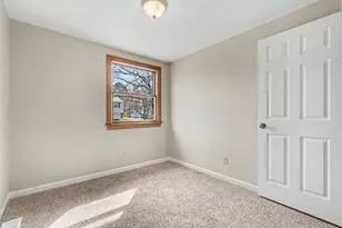 3060 Featherstone Dr, Burlington, KY 41005 - Photo 9