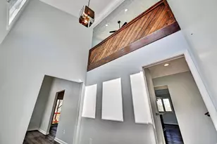 8657 Valleyview Dr, Florence, KY 41042 - Photo 9