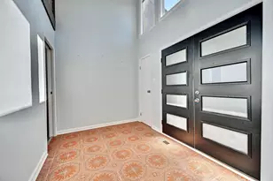 8657 Valleyview Dr, Florence, KY 41042 - Photo 7