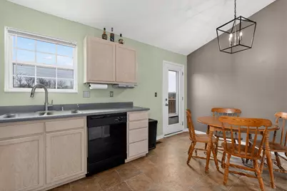 121 Indiancreek Drive, Covington, KY 41017 - Photo 5