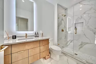 700 Ovation Wy, Newport, KY 41071 - Photo 13