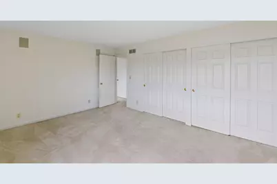 1 Colonel Pointe Drive, Newport, KY 41076 - Photo 17