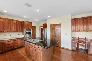 1 Colonel Pointe Dr, Wilder, KY 41076 - Photo 9
