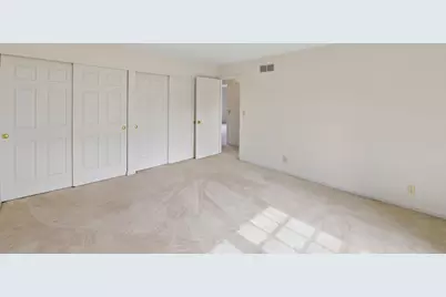 1 Colonel Pointe Drive, Newport, KY 41076 - Photo 21