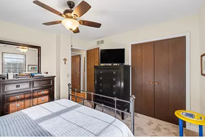 8182 N Dilcrest Circle, Florence, KY 41042 - Photo 17