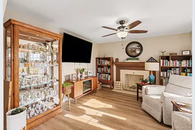 8182 N Dilcrest Circle, Florence, KY 41042 - Photo 3