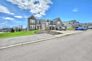 2501 Crosshill Dr, Crescent Springs, KY 41017 - Photo 3