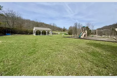 410 Lakeview Drive #11, Wilder, KY 41071 - Photo 47