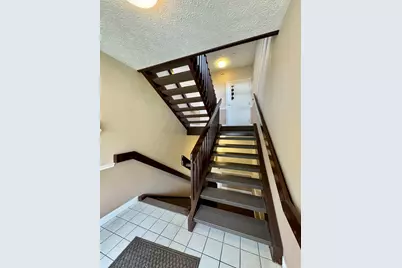 410 Lakeview Drive #11, Wilder, KY 41071 - Photo 5