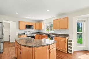 1822 Mountainview Ct, Florence, KY 41042 - Photo 3