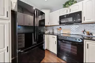 422 Breezewood Ct, Ludlow, KY 41016 - Photo 9