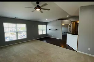 422 Breezewood Ct, Ludlow, KY 41016 - Photo 5