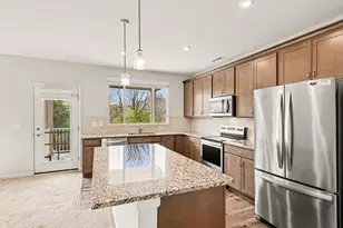 1305 Ruby Hill Ln, Florence, KY 41042 - Photo 5