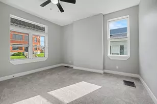 335 E 17th St, Covington, KY 41014 - Photo 17