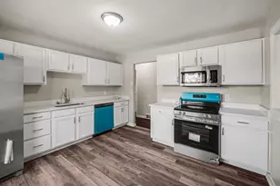 108 Berkley Dr, Florence, KY 41042 - Photo 3