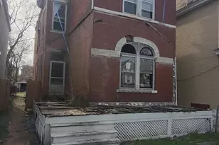 1717 Greenup St, Covington, KY 41011 - Photo 1