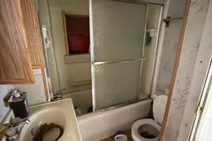 996 Capitol Ave, Elsmere, KY 41018 - Photo 3