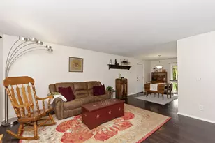 126 Honeysuckle Dr, Florence, KY 41042 - Photo 5