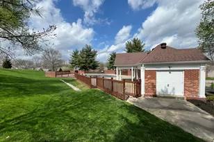 7115 Sweetwater Dr, Florence, KY 41042 - Photo 3