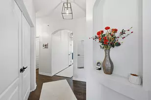 383 Southwind Ln, Ludlow, KY 41016 - Photo 5