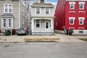 1712 Garrard St, Covington, KY 41014 - Photo 1