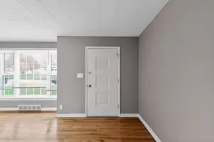 1211 Hilltop Dr, Covington, KY 41011 - Photo 9