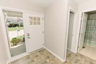 8453 Bridle Ct, Florence, KY 41042 - Photo 3