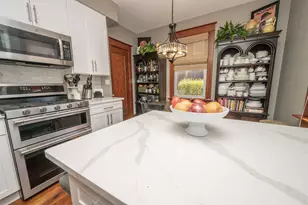 13 Pleasant Ridge Ave, Fort Mitchell, KY 41017 - Photo 11