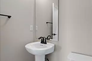 105 W 13th St, Newport, KY 41071 - Photo 25