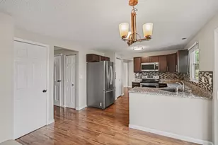 1702 Asher Ct, Hebron, KY 41048 - Photo 5