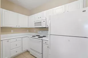 158 Saddlebrook Ln, Florence, KY 41042 - Photo 9