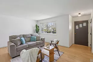 143 Capri Dr, Fort Thomas, KY 41075 - Photo 5