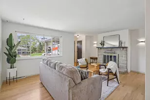 143 Capri Dr, Fort Thomas, KY 41075 - Photo 3