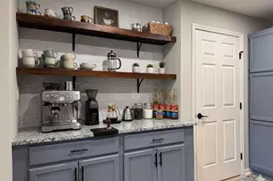 214 Langshire Ct, Florence, KY 41042 - Photo 5