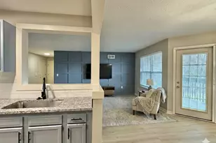 214 Langshire Ct, Florence, KY 41042 - Photo 3