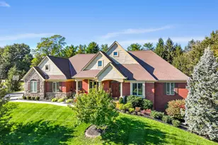 931 Squire Oaks Dr, Villa Hills, KY 41017 - Photo 1