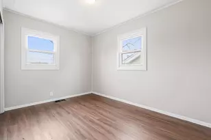 409 Lytle Ave, Elsmere, KY 41018 - Photo 9