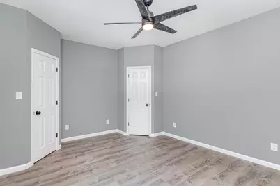 209 Pleasant Street, Covington, KY 41011 - Photo 11