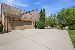 2130 Blankenbecker Dr, Florence, KY 41042 - Photo 3
