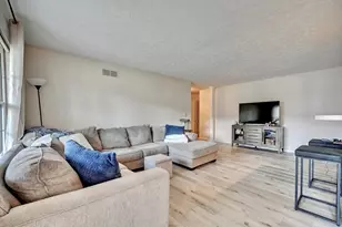 6949 Parkview Dr, Florence, KY 41042 - Photo 5
