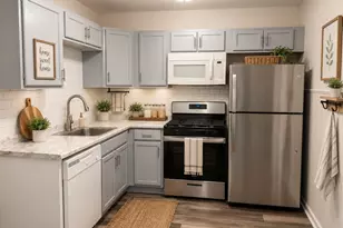 3025 W 28th St, Covington, KY 41015 - Photo 7