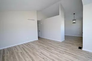 1052 Capitol Ave, Elsmere, KY 41018 - Photo 7