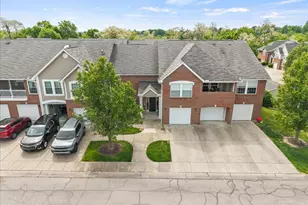 112 Parkside Dr, Florence, KY 41042 - Photo 3