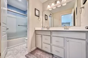 818 Carrieview Dr, Crescent Springs, KY 41017 - Photo 21