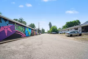 121 E 31st St, Latonia, KY 41015 - Photo 5