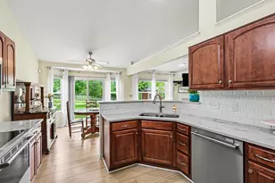 6360 Deermeade Dr, Florence, KY 41042 - Photo 7
