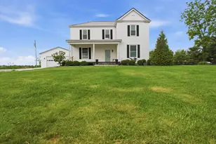 132 W Maple Leaf Rd, Maysville, KY 41056 - Photo 1
